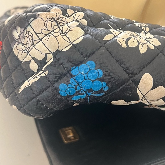 Versace handbag(box not included) - Picture 15 of 15